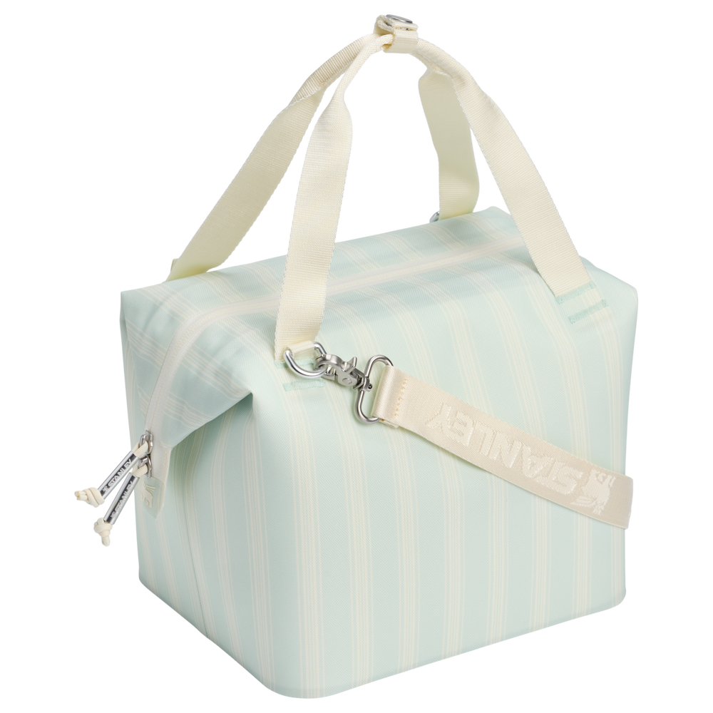 Stanley 1913 Picnic Collection オールデイ ジュリエンヌ ミニクーラー 7.4 qt (約7.0 L) in Mist Picnic Stripe | View 2