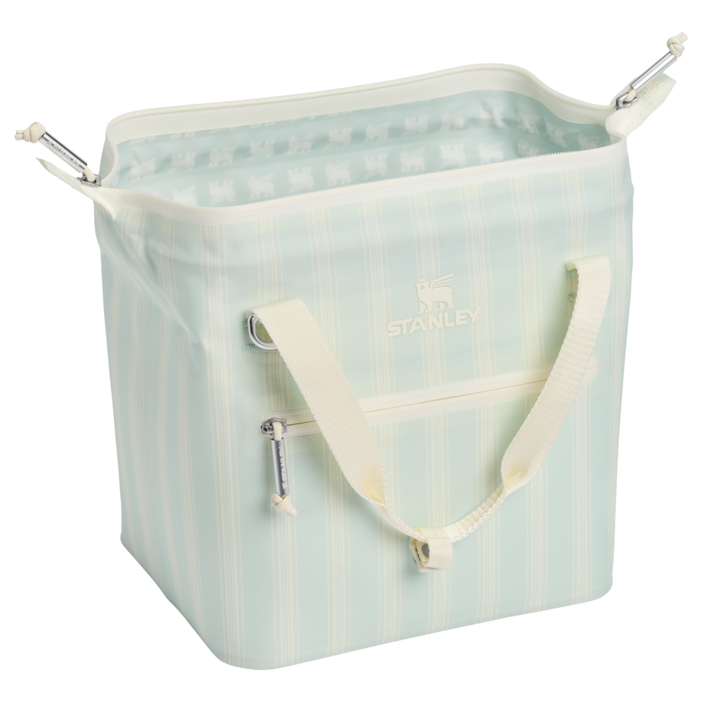 Stanley 1913 Picnic Collection オールデイ ジュリエンヌ ミニクーラー 7.4 qt (約7.0 L) in Mist Picnic Stripe | View 3