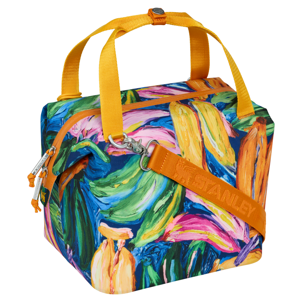 Stanley 1913 Stanley 1913 x FARM Rio オールデイ ジュリエンヌ ミニクーラー 7.4 qt (約7.0 L) in Farm Rio Painted Bananas | View 3