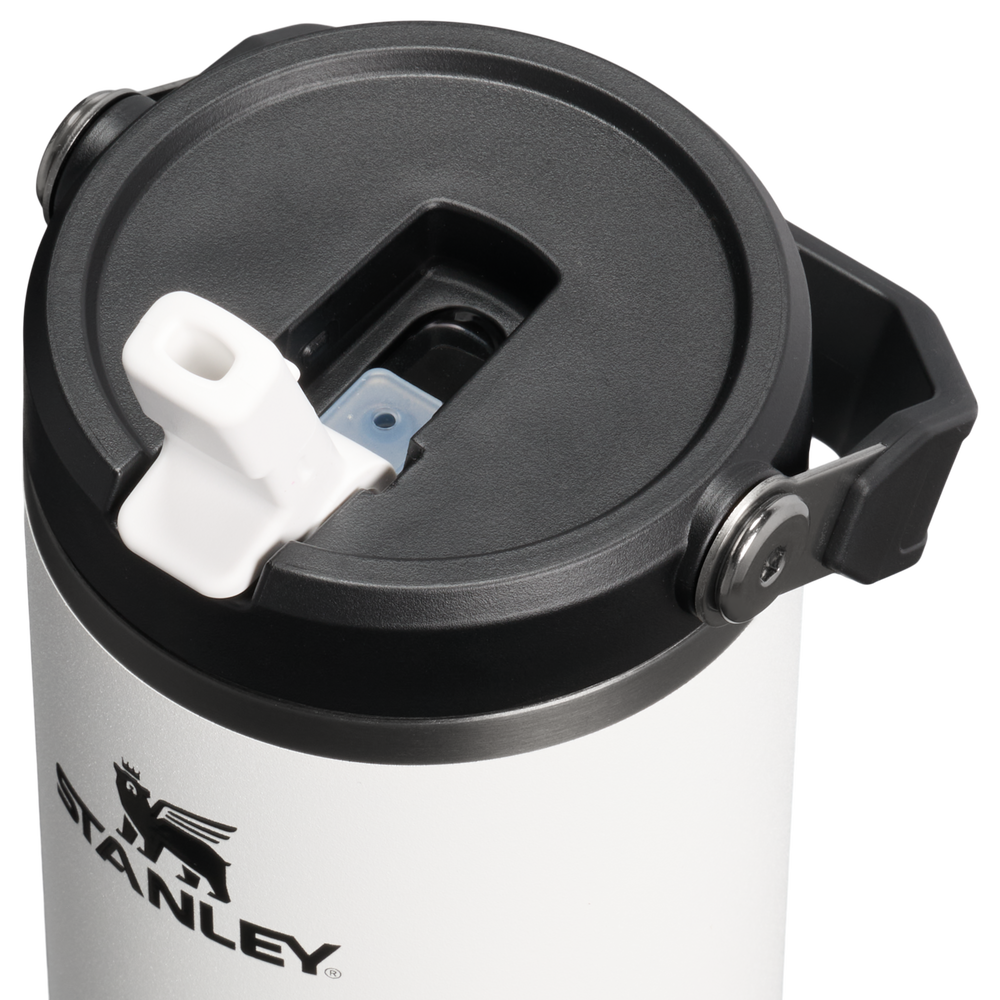 Stanley 1913 Stanley 1913 x Juventus アイスフロー フリップストロー2.0 真空断熱タンブラー 30 oz（約0.89L） in Coded | View 5