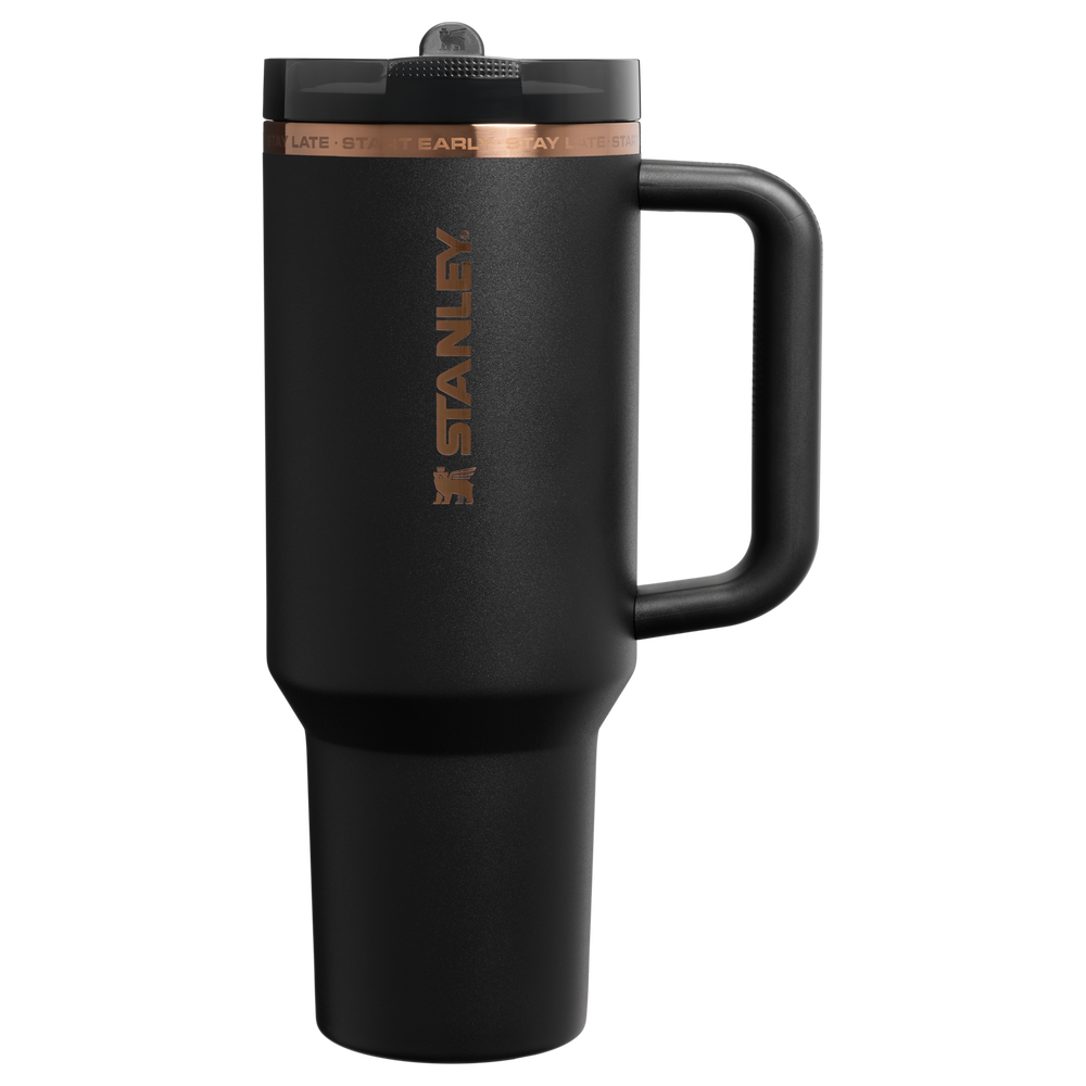 Stanley 1913 Messi x Stanley 1913 クエンチャー プロツアー フリップストロー 真空断熱タンブラー 40 oz（約1.18L） in Messi GOAT Black | View 2