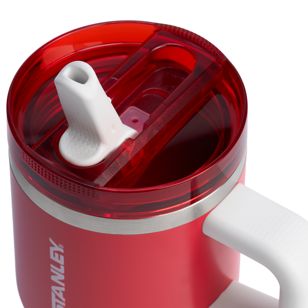 Stanley 1913 Stanley 1913 x Arsenal クエンチャー プロツアー フリップストロー 真空断熱タンブラー 20 oz（約0.59L） in Arsenal Red | View 3